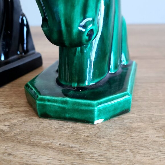 Black and green ceramic horses bookends. - Picture 11 of 11